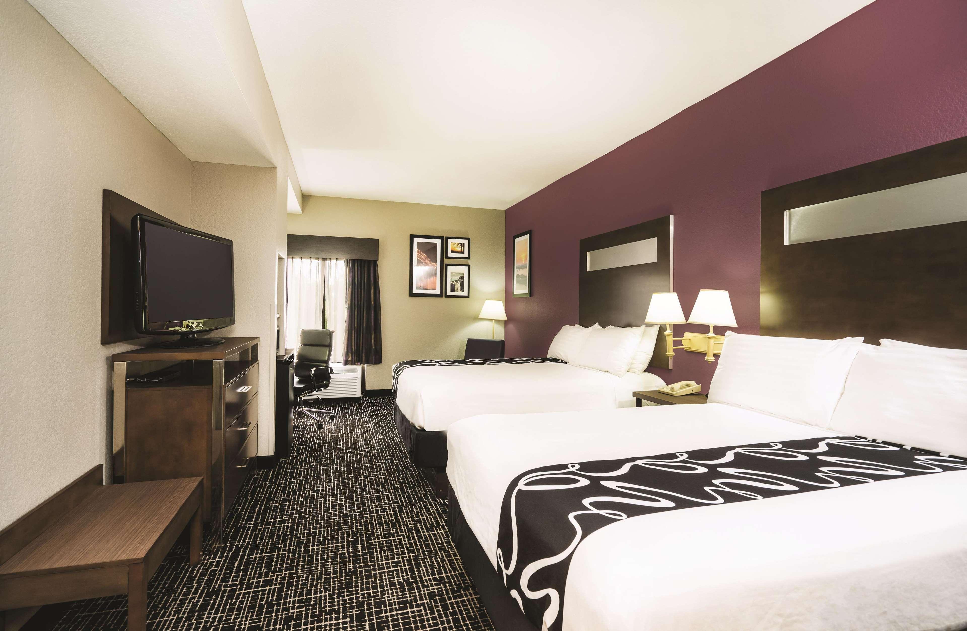 Wingate By Wyndham Memphis East Hotel Exterior photo