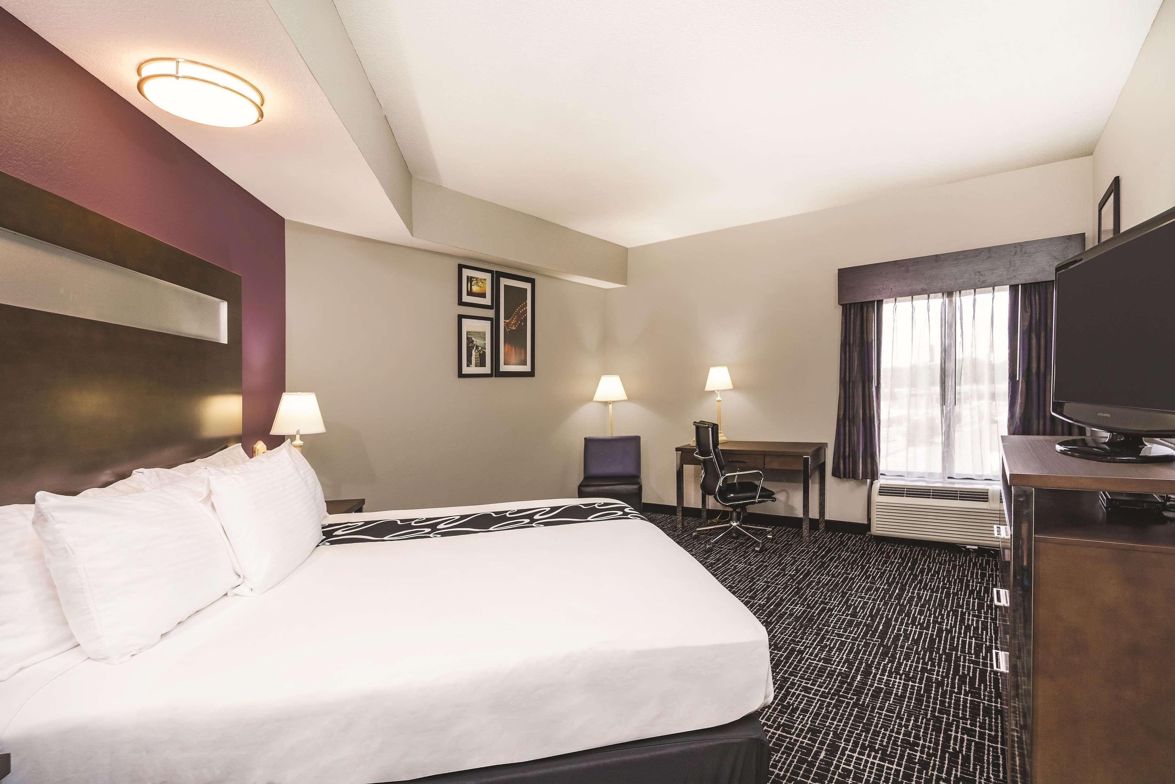 Wingate By Wyndham Memphis East Hotel Exterior photo