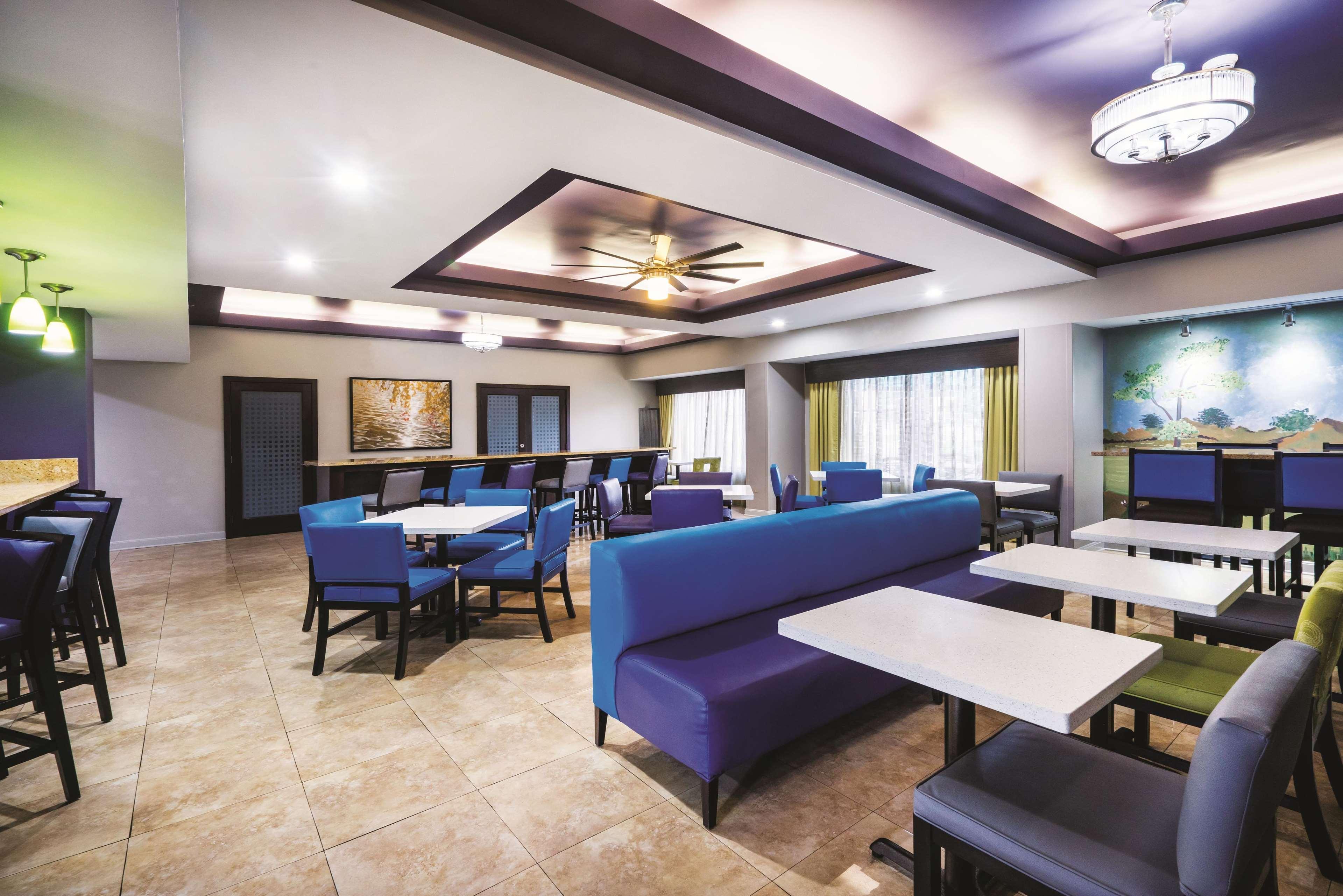 Wingate By Wyndham Memphis East Hotel Exterior photo