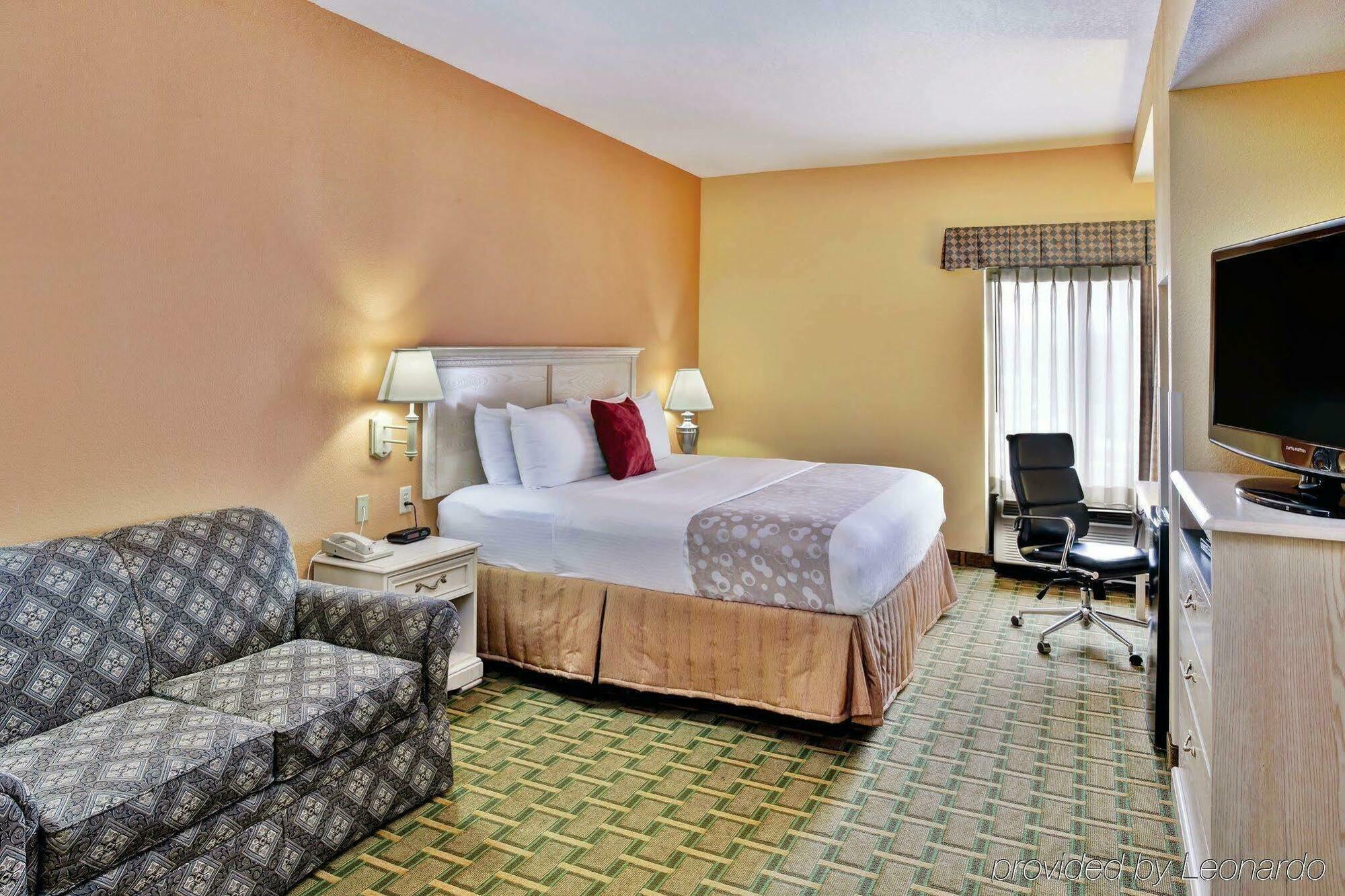 Wingate By Wyndham Memphis East Hotel Exterior photo