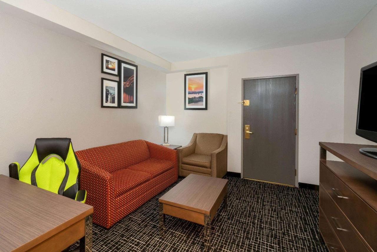 Wingate By Wyndham Memphis East Hotel Exterior photo